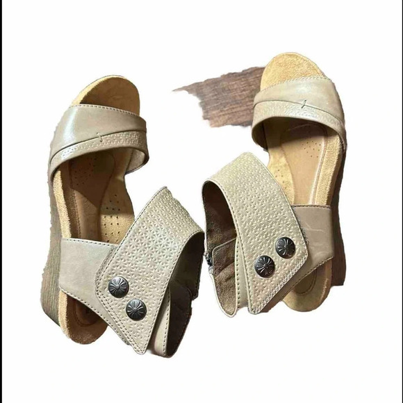 Rockport Cobb Hill Collection Women Hollywood 2 Cuff Khaki Vintage Size 6 NIB - Picture 6 of 8